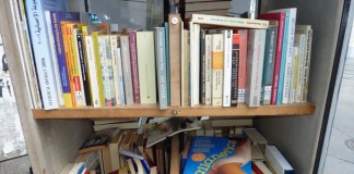 Lesungen beim offenen Bücherschrank in Ottakring am 16.06. und 30.06.2012