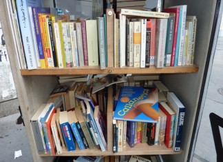 Lesungen beim offenen Bücherschrank in Ottakring am 16.06. und 30.06.2012