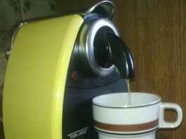 George und Schurl – Nespresso Original und Kopie