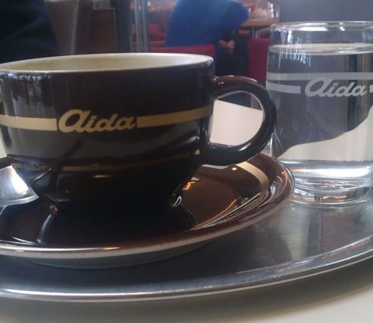 Die Krise ist in der Aida angekommen – kein Glas Wasser zum Kaffee!