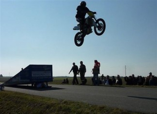 Friedl Nöst -Stuntman – Der Wilde auf seiner Maschin` .