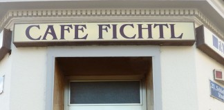 Auf eine Melange ins Cafe Fichtl…