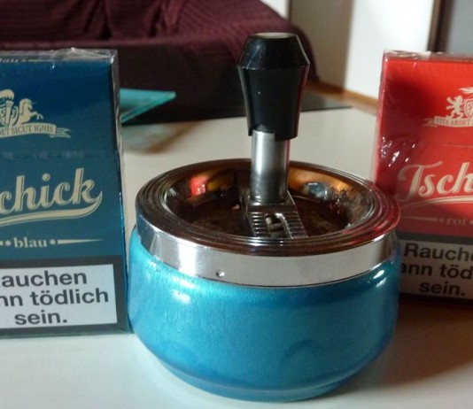 Die neuen TSCHICK. Feldversuch am Wirtshaustisch.
