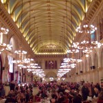 Festlich geschmückter Ballsaal des Wiener Rathauses