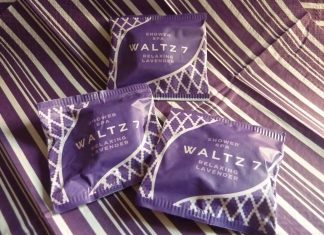 WALTZ 7 verspricht: Duschtabs machen Duschen zum Erlebnis WALTZ 7_(c)stebo (2)